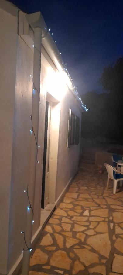 Lovely Studio In Strinilas With Its Own Pool Exterior photo